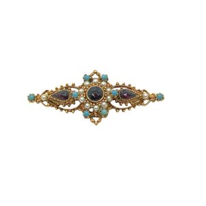 Beautifully detailed ART Victorian Revival Vintage Bar Brooch