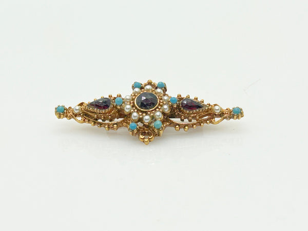 Beautifully detailed ART Victorian Revival Vintage Bar Brooch