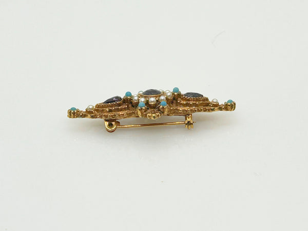 Beautifully detailed ART Victorian Revival Vintage Bar Brooch