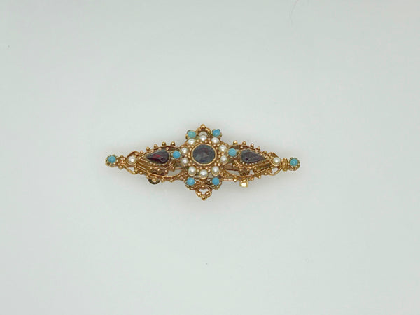 Beautifully detailed ART Victorian Revival Vintage Bar Brooch