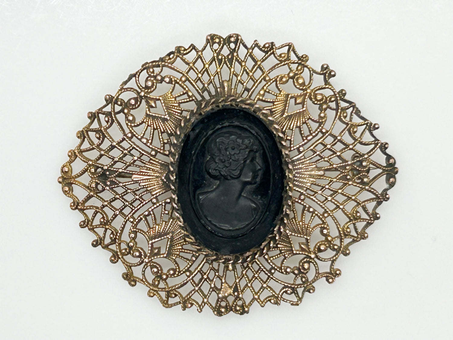 Vintage Cameo Brooch in Lacy Intricate Setting