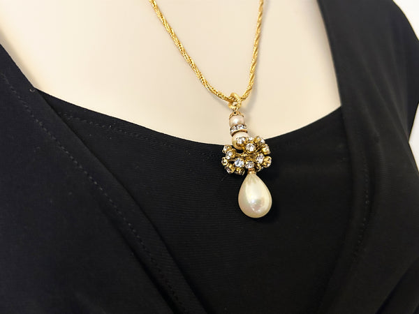 Rare and Most Beautiful Hattie Carnegie Vintage Pearl Drop Pendant