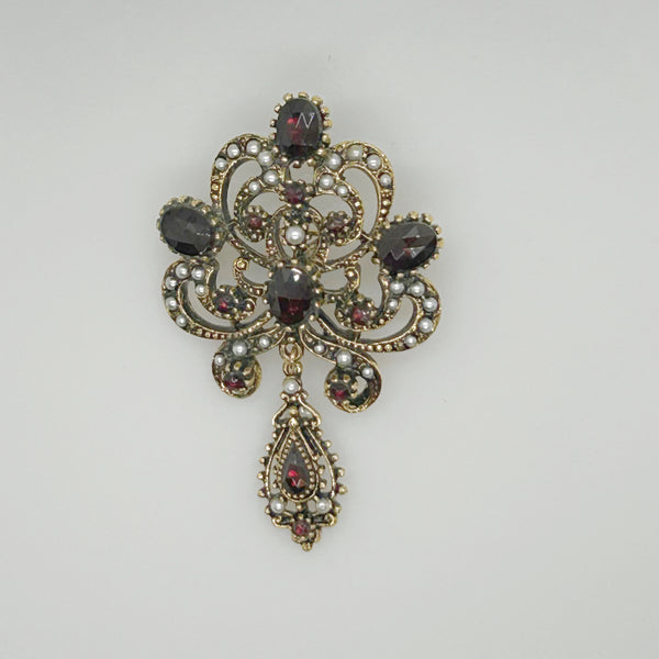 Absolutely Stunning Vintage Victorian Revival ART Brooch