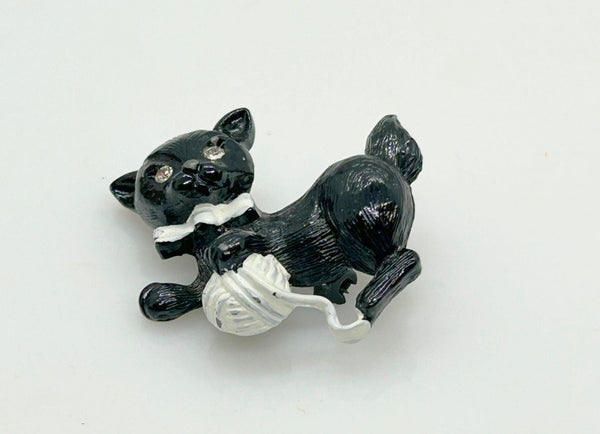 Vintage Gerry's Black Kitten with Yarn Brooch