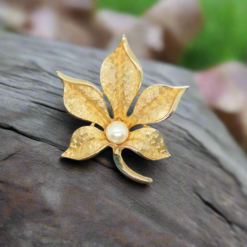 Vintage Textured Gold Leaf and Pearl Brooch