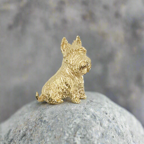 Exceptional Crown Trifari Gold Scottish Terrier Brooch