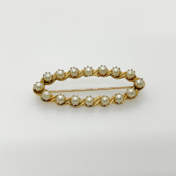 Elegant Vintage Marquise Shaped Faux Pearl Brooch