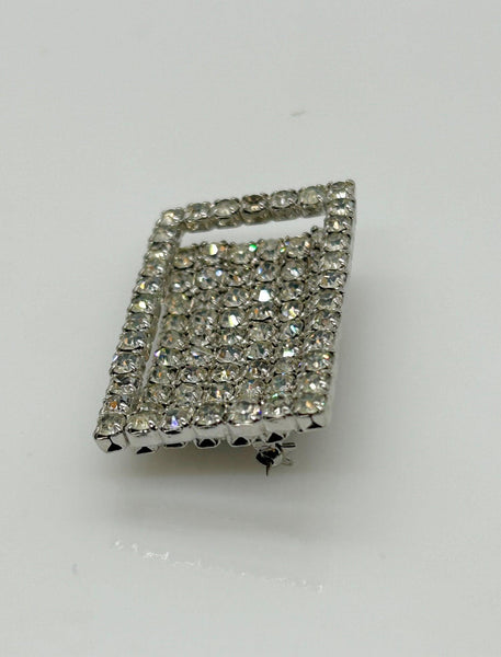 Bright and Curved Rectangular Rhinestone Pin